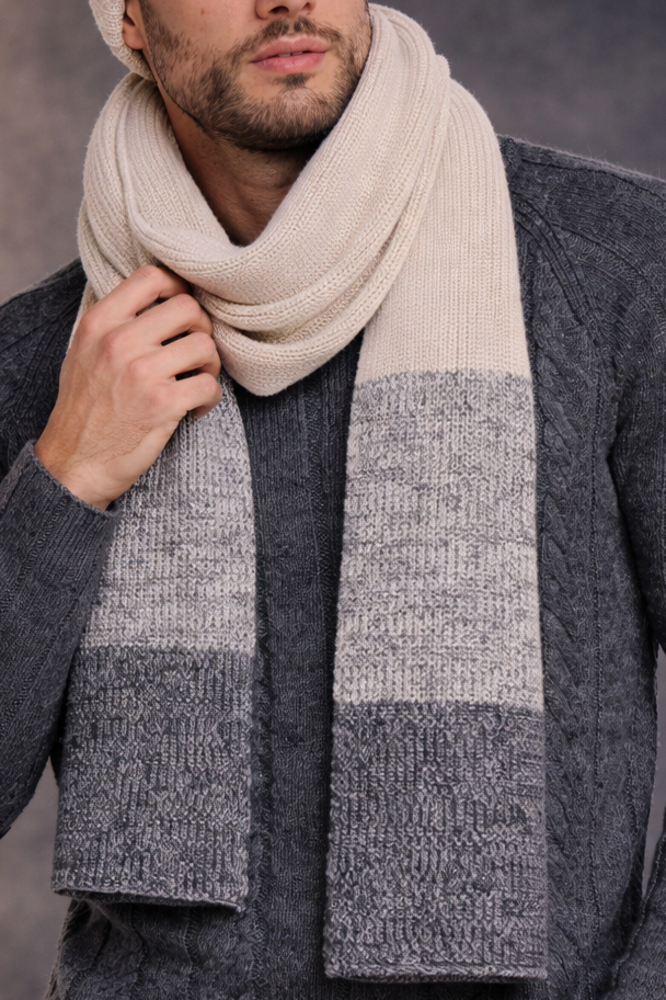 Larry Melange-Knit 100% Cashllama Scarf