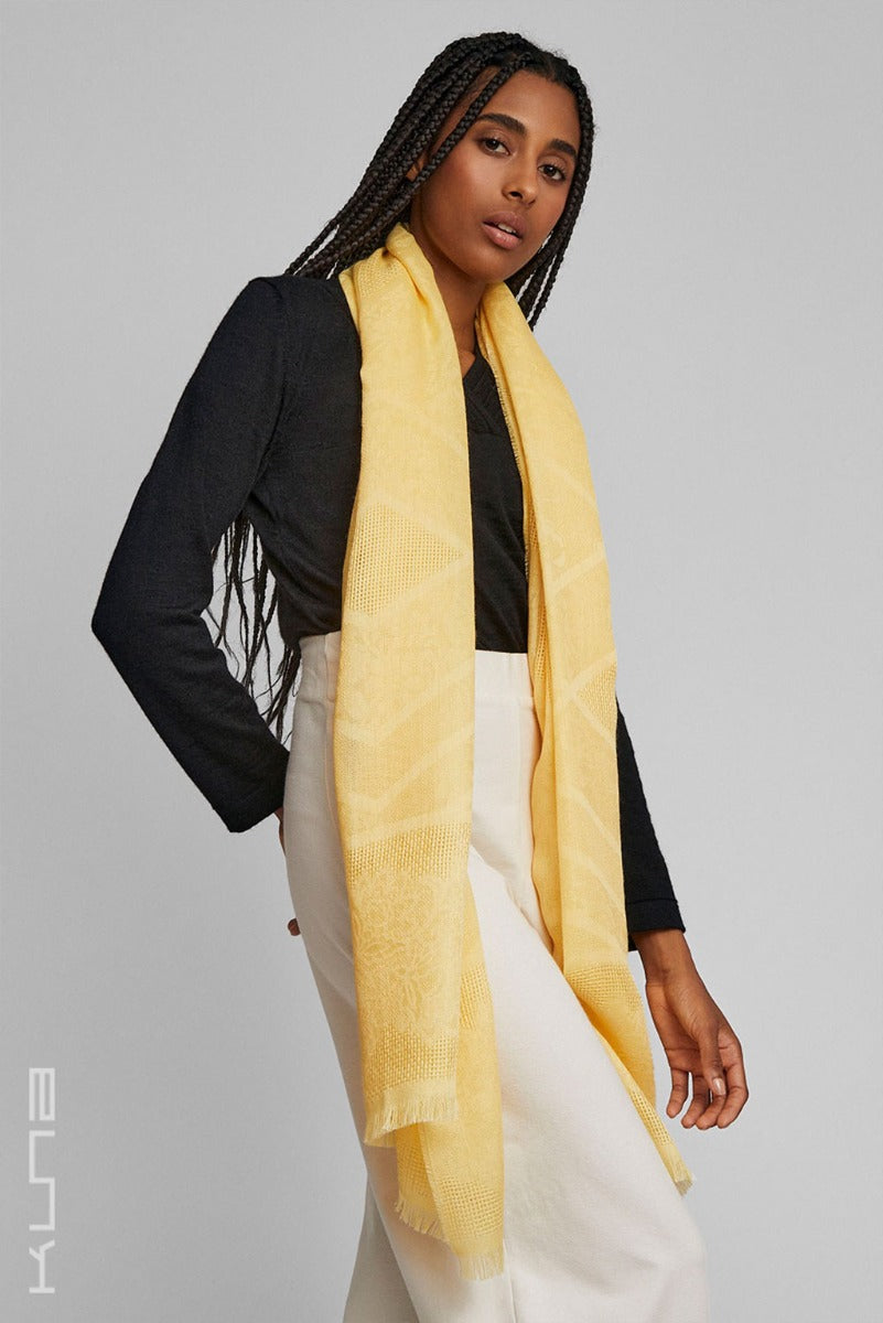 Alpaca Shawls – AlpacaOutlets